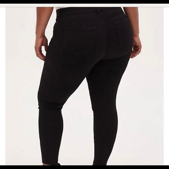 #110 TORRID black distressed skinny jeans - Picture 2 of 9